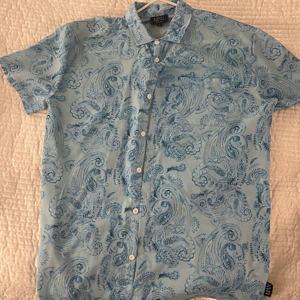 BooHoo Man Shirt Size Small